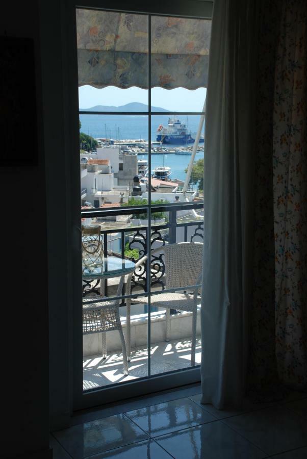 Theodora Apartment Patitiri  Luaran gambar