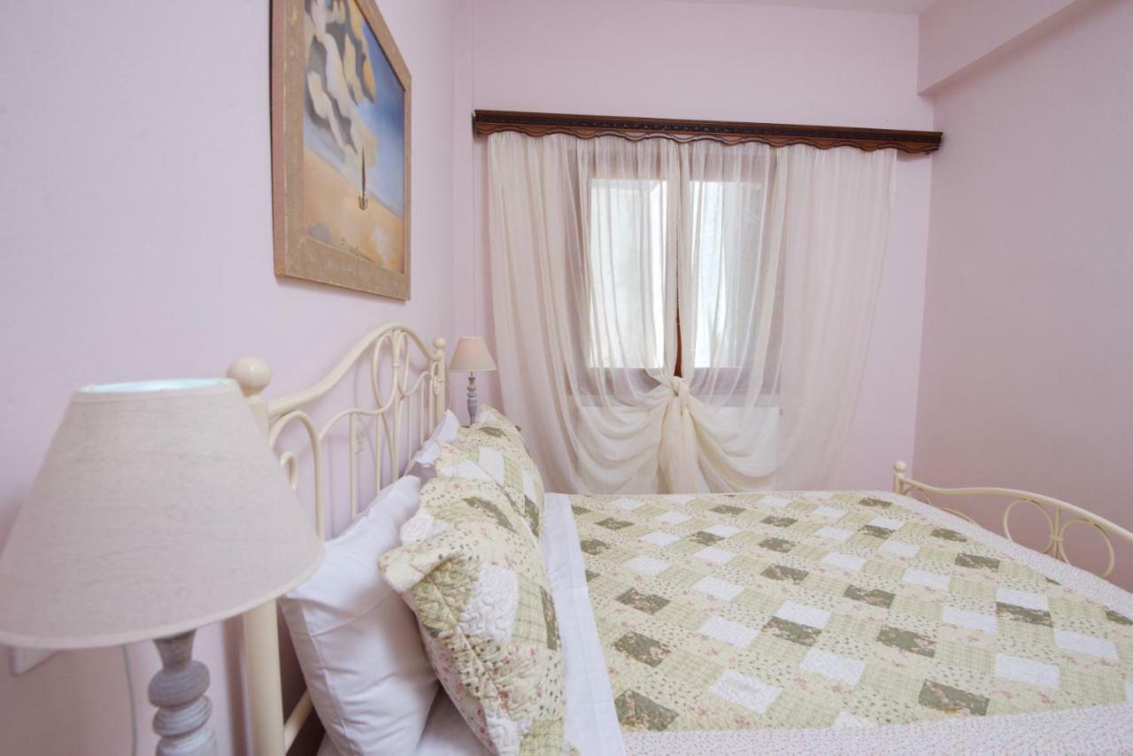 Theodora Apartment Patitiri  Luaran gambar