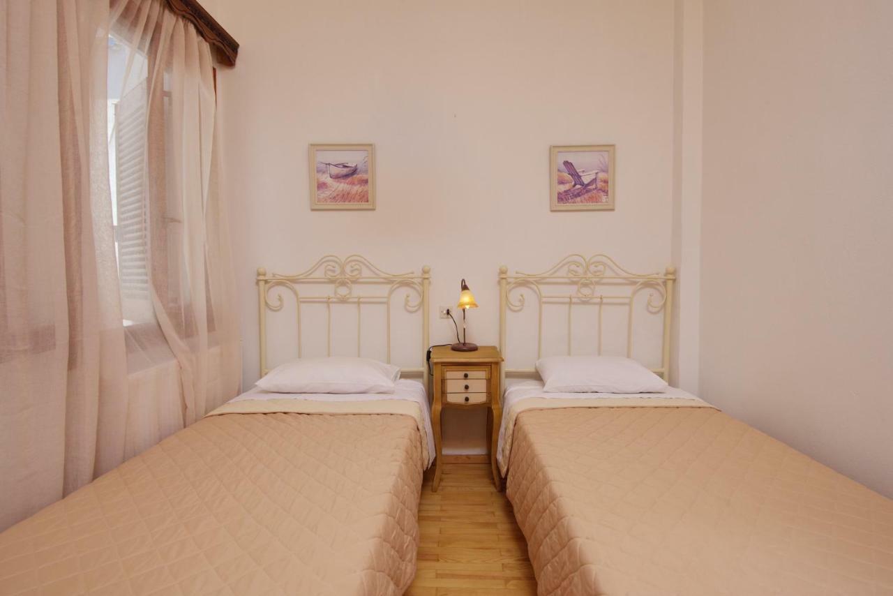 Theodora Apartment Patitiri  Luaran gambar